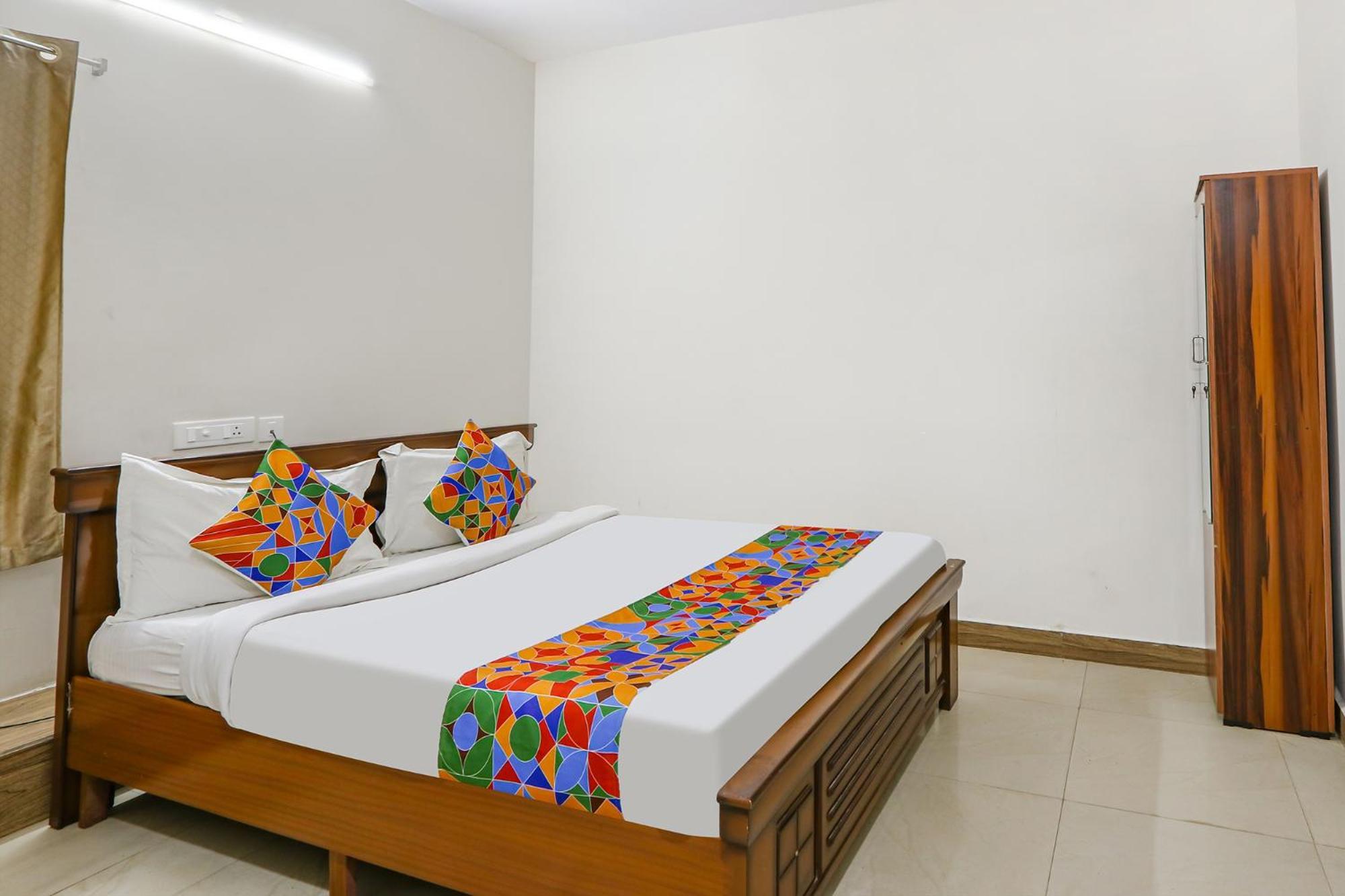Fabexpress Korner Inn - Sivaji Park Visakhapatnam Zewnętrze zdjęcie
