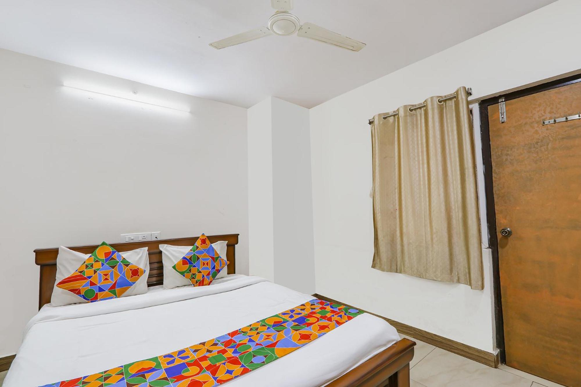 Fabexpress Korner Inn - Sivaji Park Visakhapatnam Zewnętrze zdjęcie
